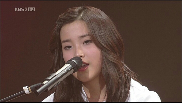 딱 10년 전 아이유 | 인스티즈
