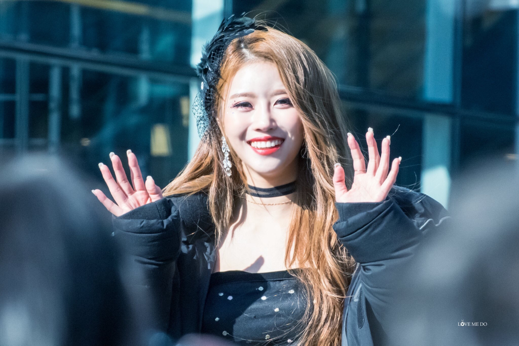 [러블리즈] 올해 마지막 업로드라서 미주 | 인스티즈