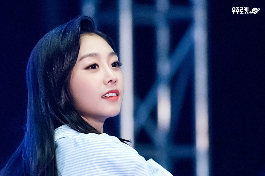 [러블리즈] 피로가 쌓이는 기분이 들어서 지수 | 인스티즈