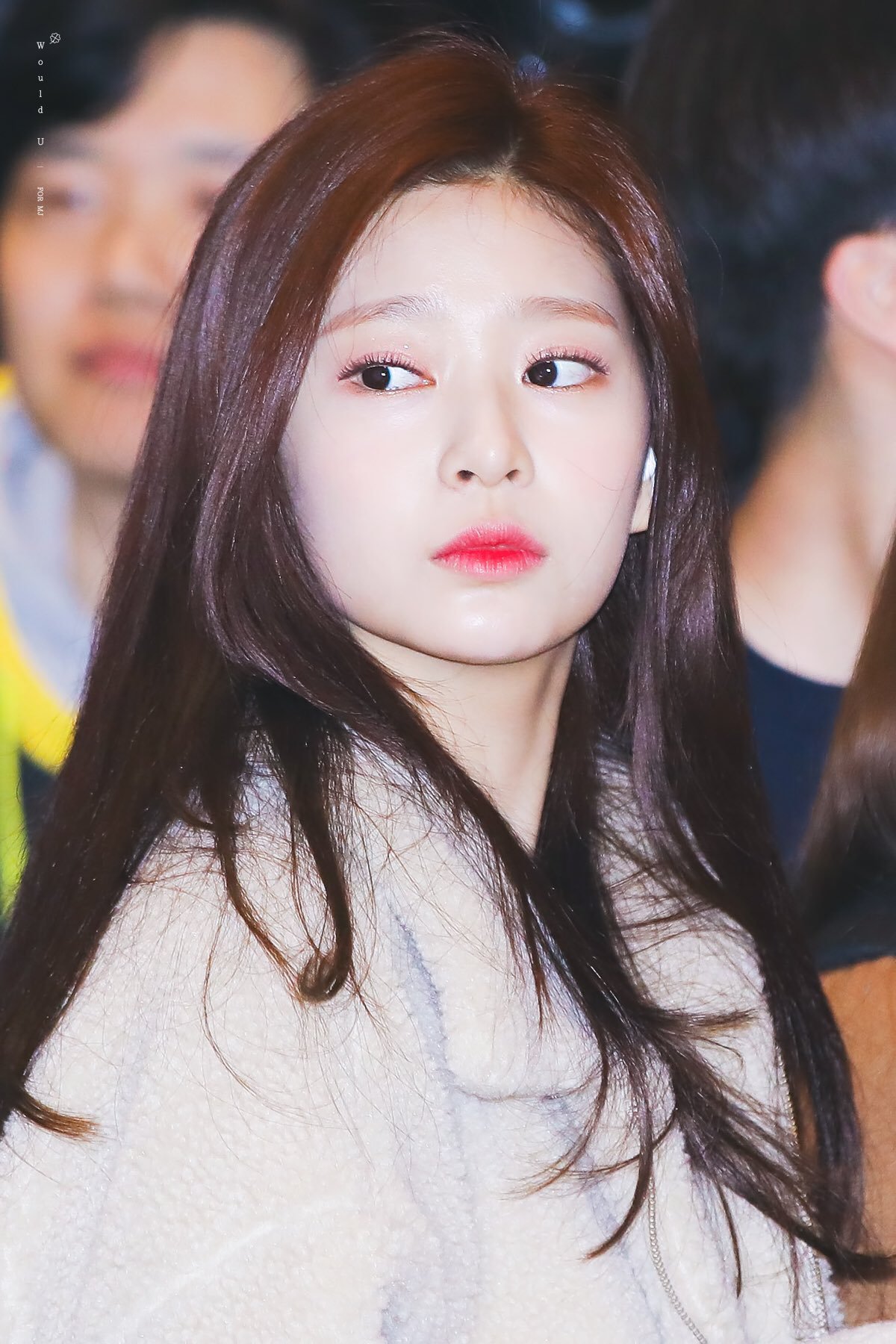 오늘 출국하는 아이즈원 김민주.jpg | 인스티즈