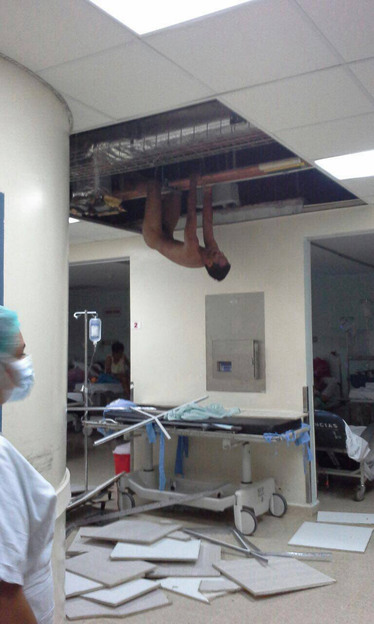 무슨 상황인지 짐작조차 안되는 사진.jpg | 인스티즈