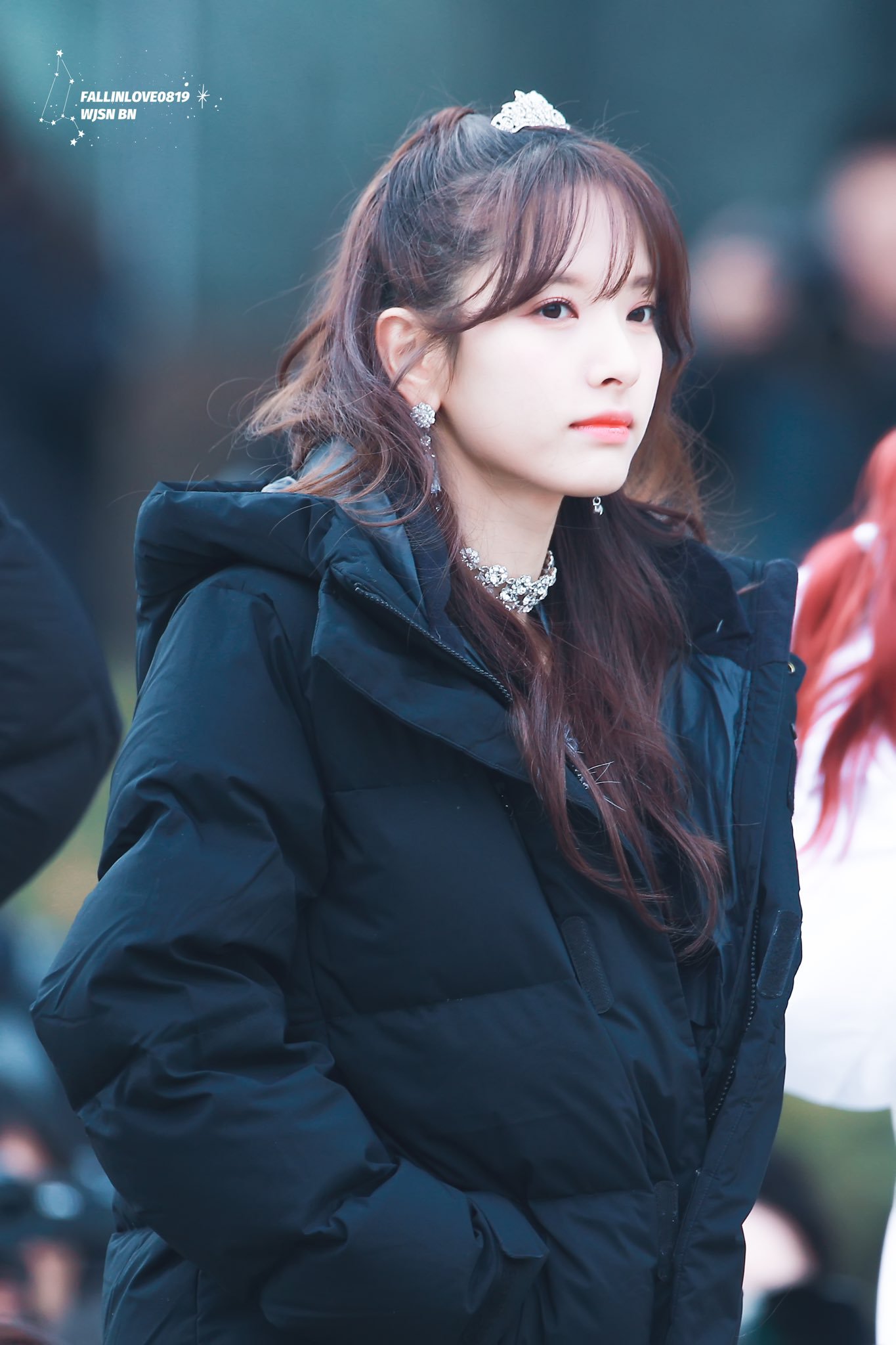 반묶음머리가 찰떡같이 어울리는 우주소녀 보나.jpg | 인스티즈