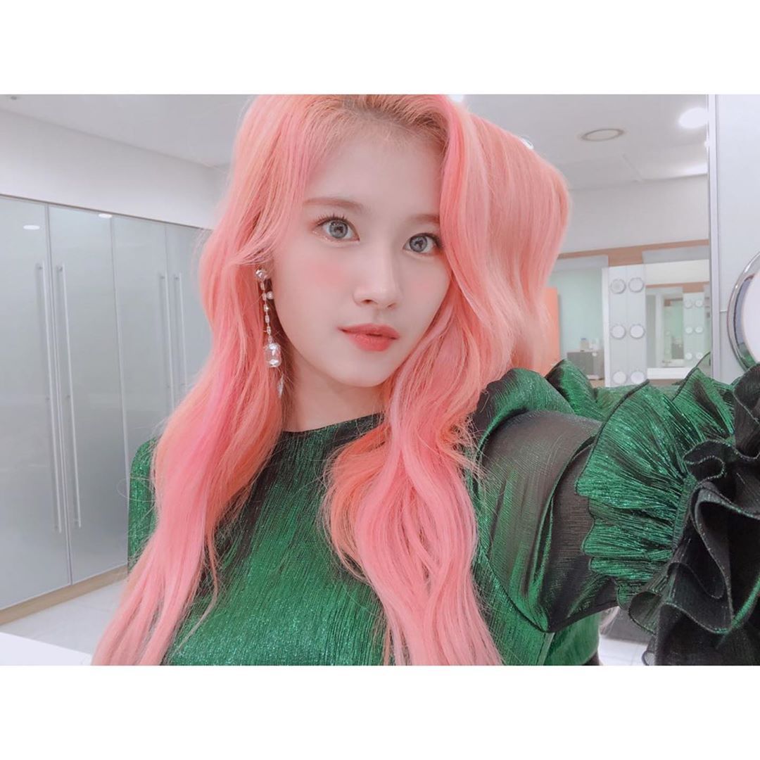 사진 대방출중인 트와이스 사나 인스타그램 | 인스티즈