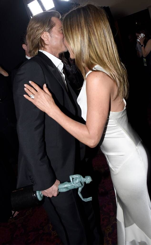 SAG 시상식에서 만난 브래드 피트와 제니퍼 애니스톤 | 인스티즈