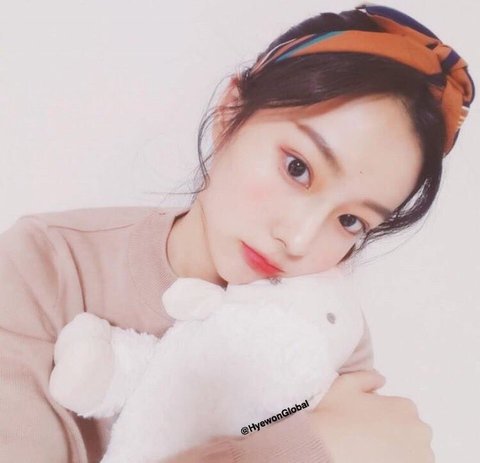 데뷔전 강혜원.jpg | 인스티즈