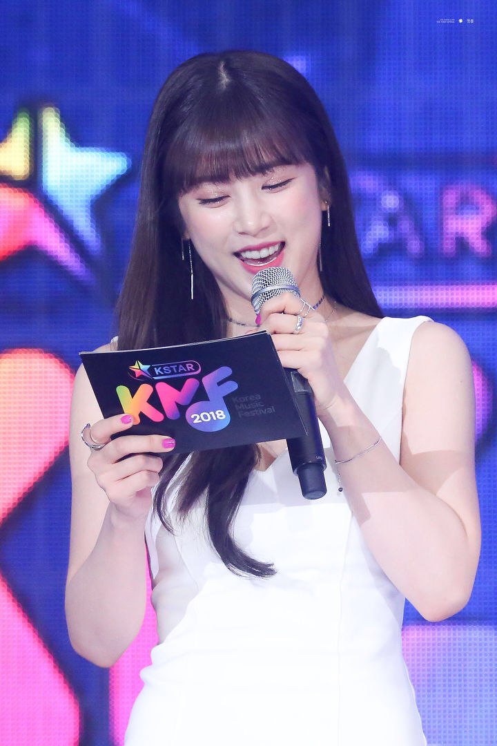 [에이핑크] 여유로운 생일을 보내고 있어서 박초롱 | 인스티즈