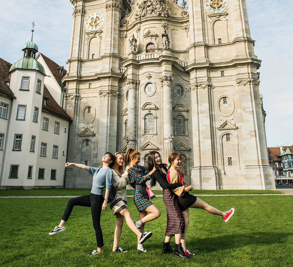 스위스 여행 중 레드벨벳 멤버들 중 제일 행복해 보이는 웬디.jpg | 인스티즈