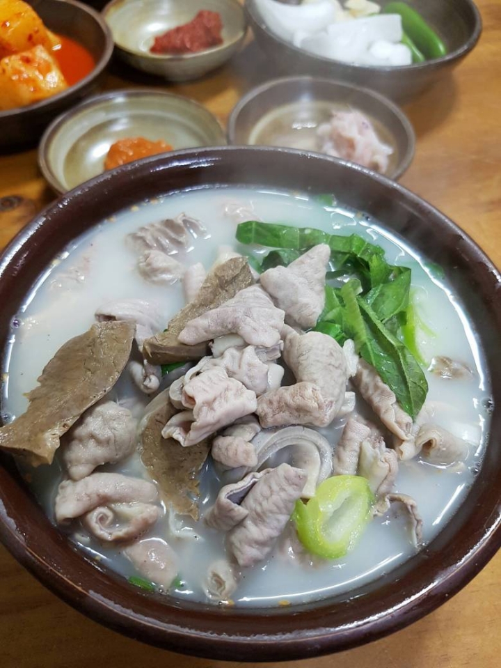 점심식사 평생 공짜) 내장국밥 vs 순대국밥 vs 돼지국밥 | 인스티즈