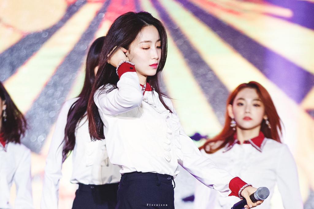 [구구단] 카페 앱 용량 제한 때문에 예전같이 많이 업로드를 못하니 아쉬워서 신보라 | 인스티즈