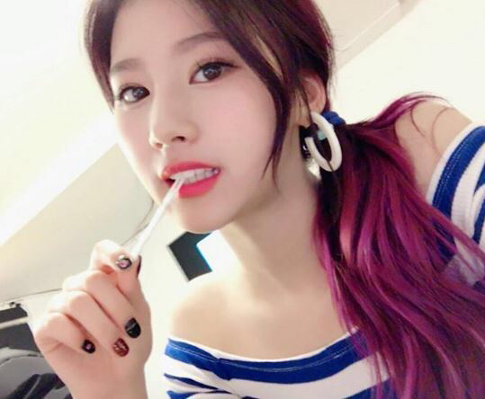 은근히 이쁜 트와이스 사나 | 인스티즈