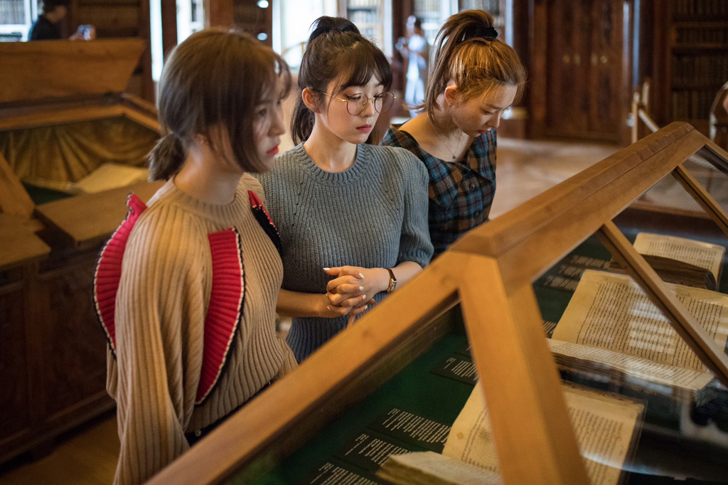 스위스 언론에서 올려준 레드벨벳.jpg | 인스티즈