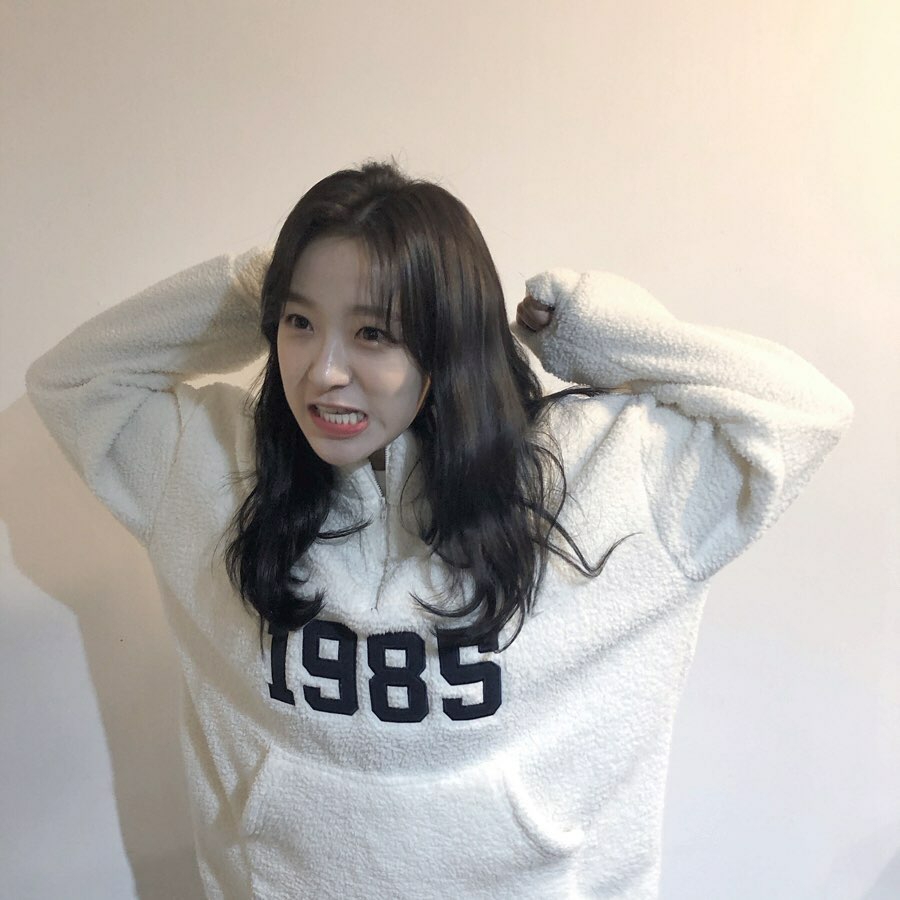 오늘자 에이프릴 이진솔 인스타 | 인스티즈