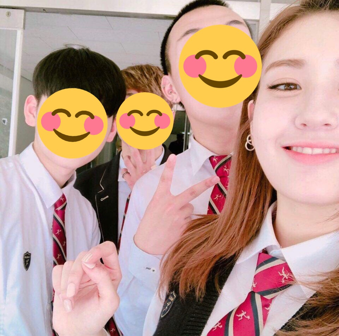 어제 졸업사진 찍으러간 고3 전소미 | 인스티즈