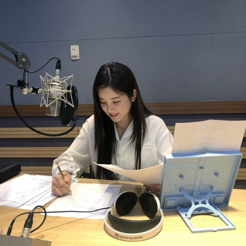 아침을 여는 롱모닝 에이핑크 초롱.jpg | 인스티즈