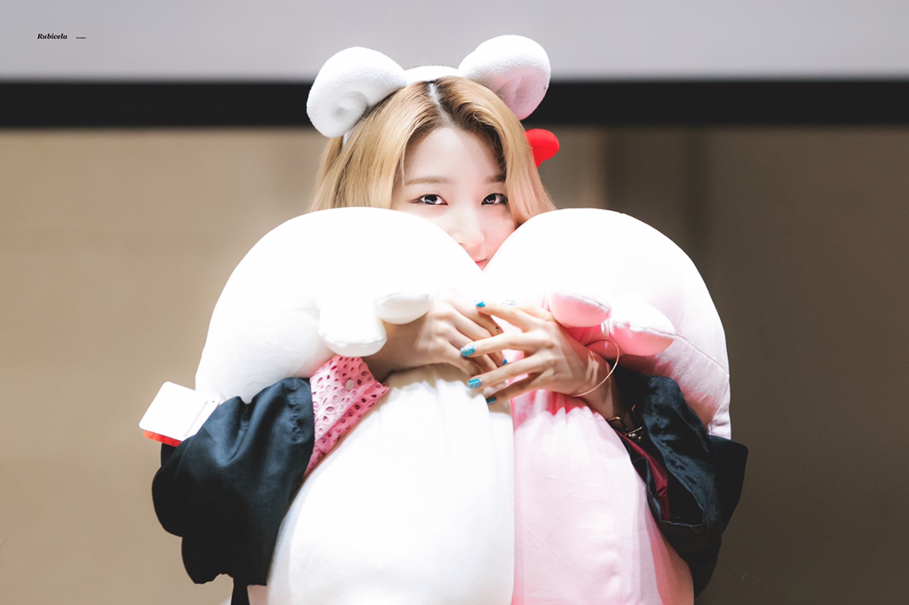 [로켓펀치] 모닝 빔밤붐이라서 연희 | 인스티즈