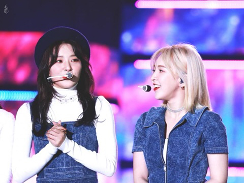 원톱 아이린의 든든한 조력자 슬기&amp;웬디 (곰완) 94즈 | 인스티즈