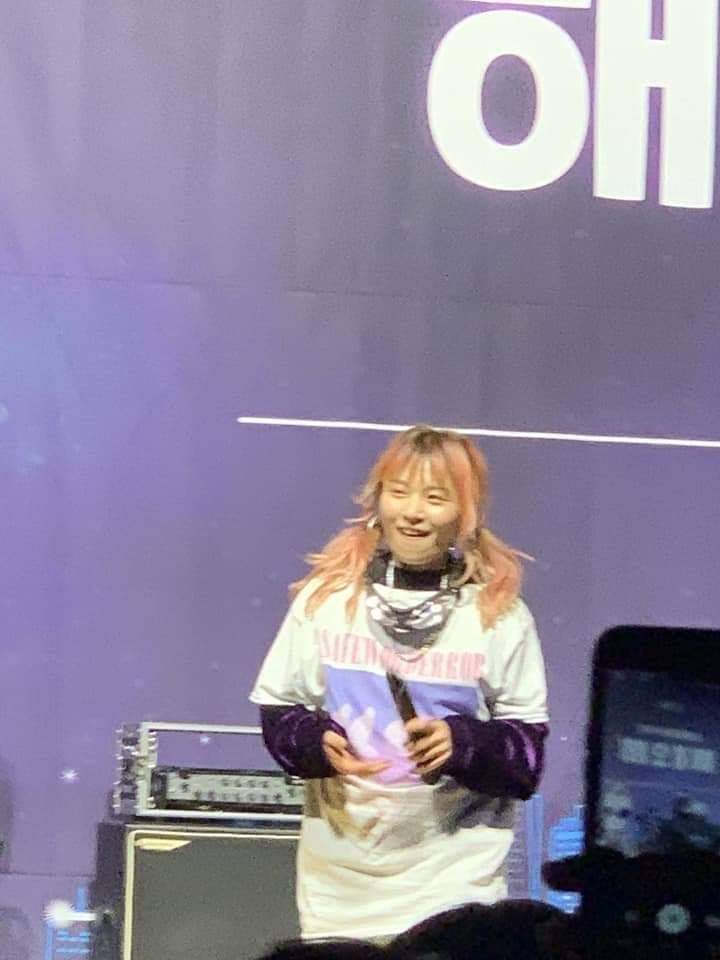 지난 공연장에서 나온 혼란의 재키와이 실물 짤 .jpg | 인스티즈