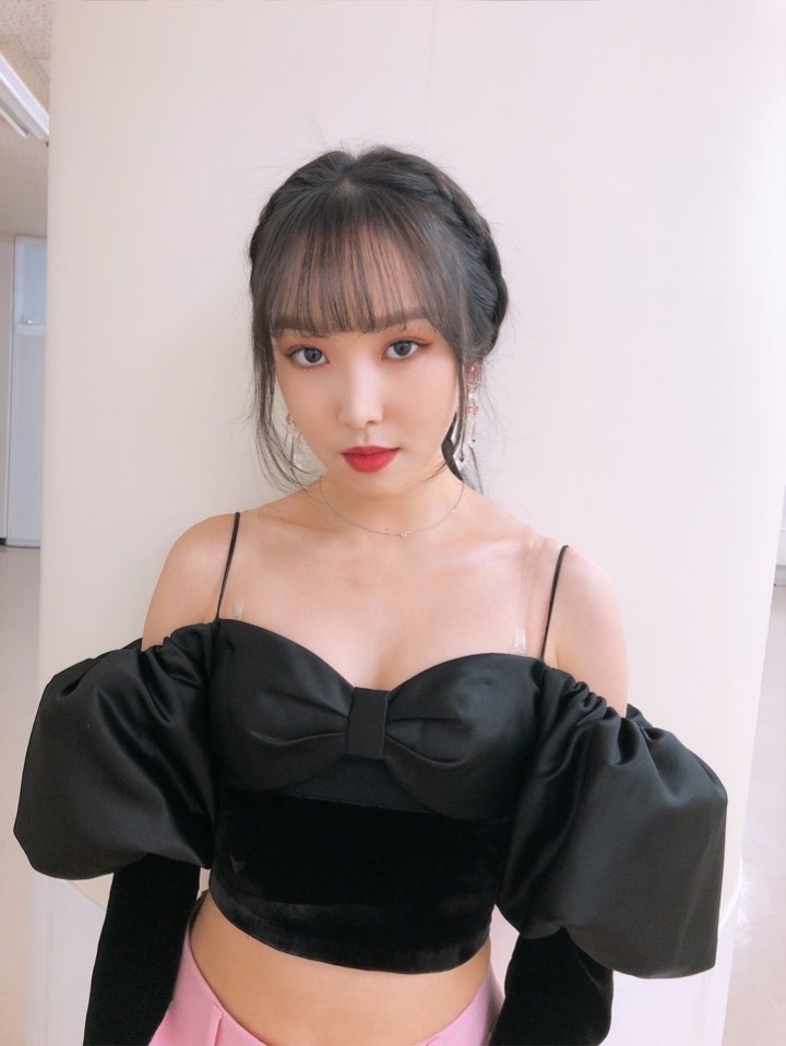 은근히 미모가 제법인 듯한 여자친구 유주.jpgif | 인스티즈