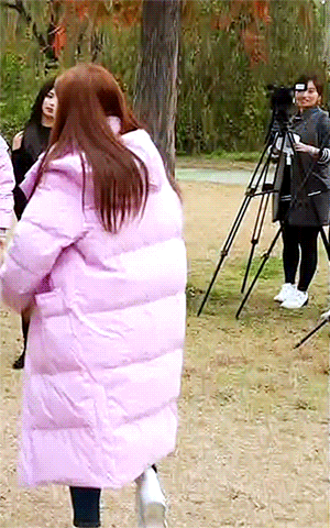 야외나와 놀아서 신나하는 미나리 | 인스티즈