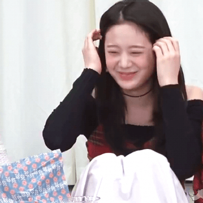 규리생일 컵홀더 포카를 받구와서 프로미스나인 규리 | 인스티즈