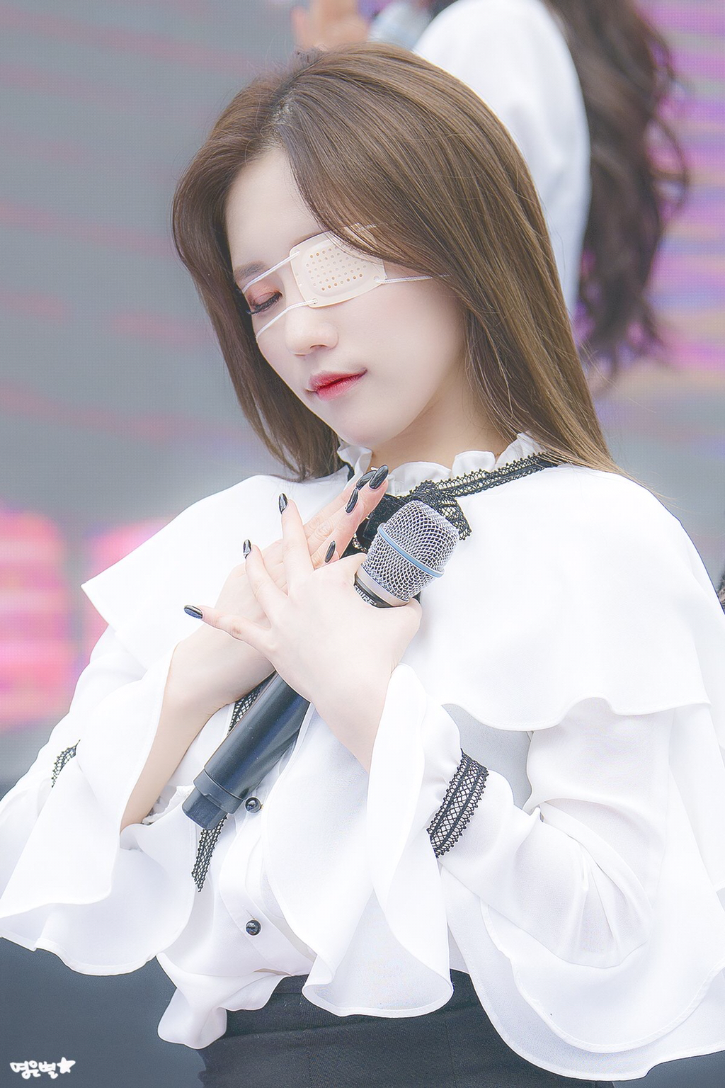 [러블리즈] 출근길에 본 은행나무가 이뻐서 명은이 | 인스티즈