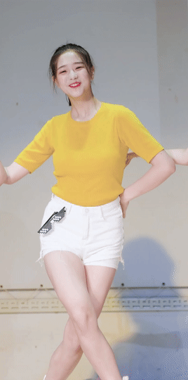 2004년생 아이돌 멤버.gif | 인스티즈