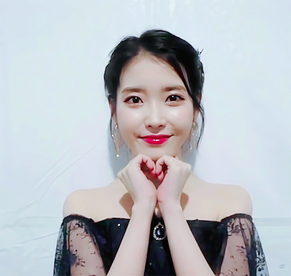 하트날리는 아이유.gif | 인스티즈