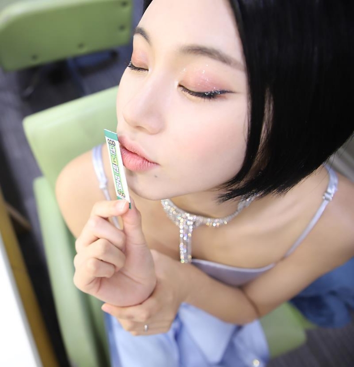 정연이가 직접 찍은 트와이스 멤버들 대기실 사진들 | 인스티즈