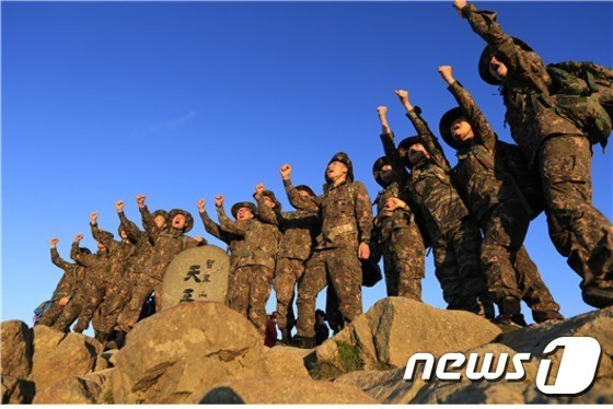 군대에서 가장 온화하고 한가해보이는 간부.jpg | 인스티즈