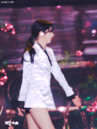 자기 전에 보니까 은근히 미인인 듯한 여자친구 신비.gif | 인스티즈