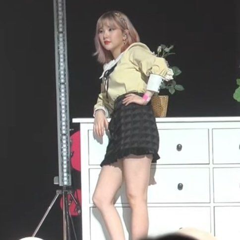 은근히 깜찍이인 듯한 여자친구 은하.jpgif | 인스티즈