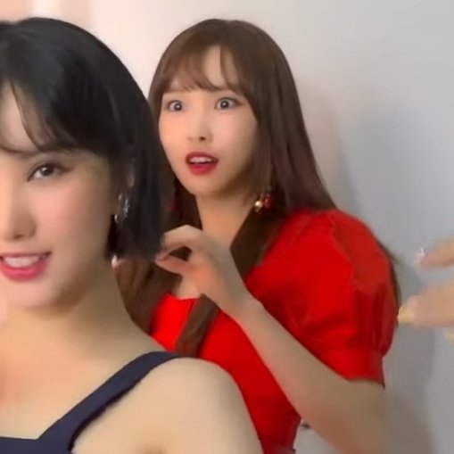 멤버의 과감한 웨이브를 본 다른 멤버들의 반응 (여자친구) | 인스티즈