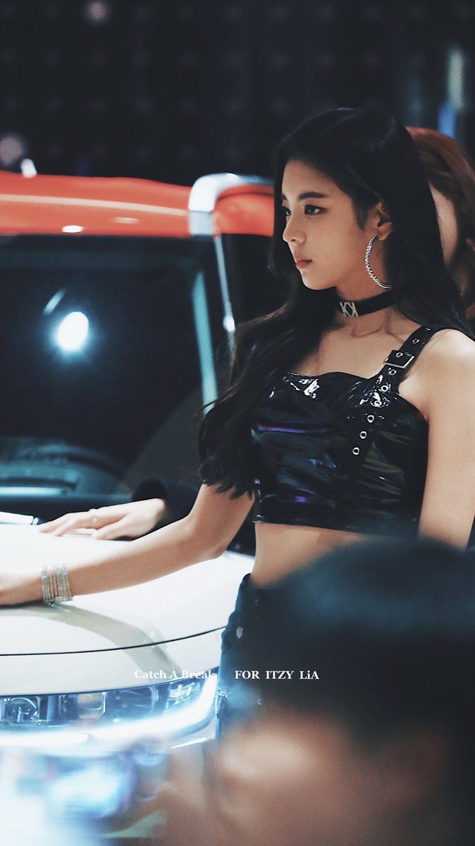 ITZY 리아가 데뷔전 다닌 학교 ㄷㄷ | 인스티즈