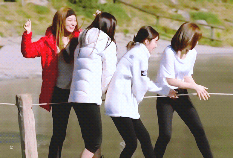 슬기한테 속는 아이린과 레드벨벳한테 속는 웬디.gif | 인스티즈