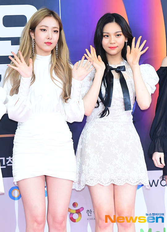 여자친구 sbs 가요대전 레드카펫.jpg | 인스티즈