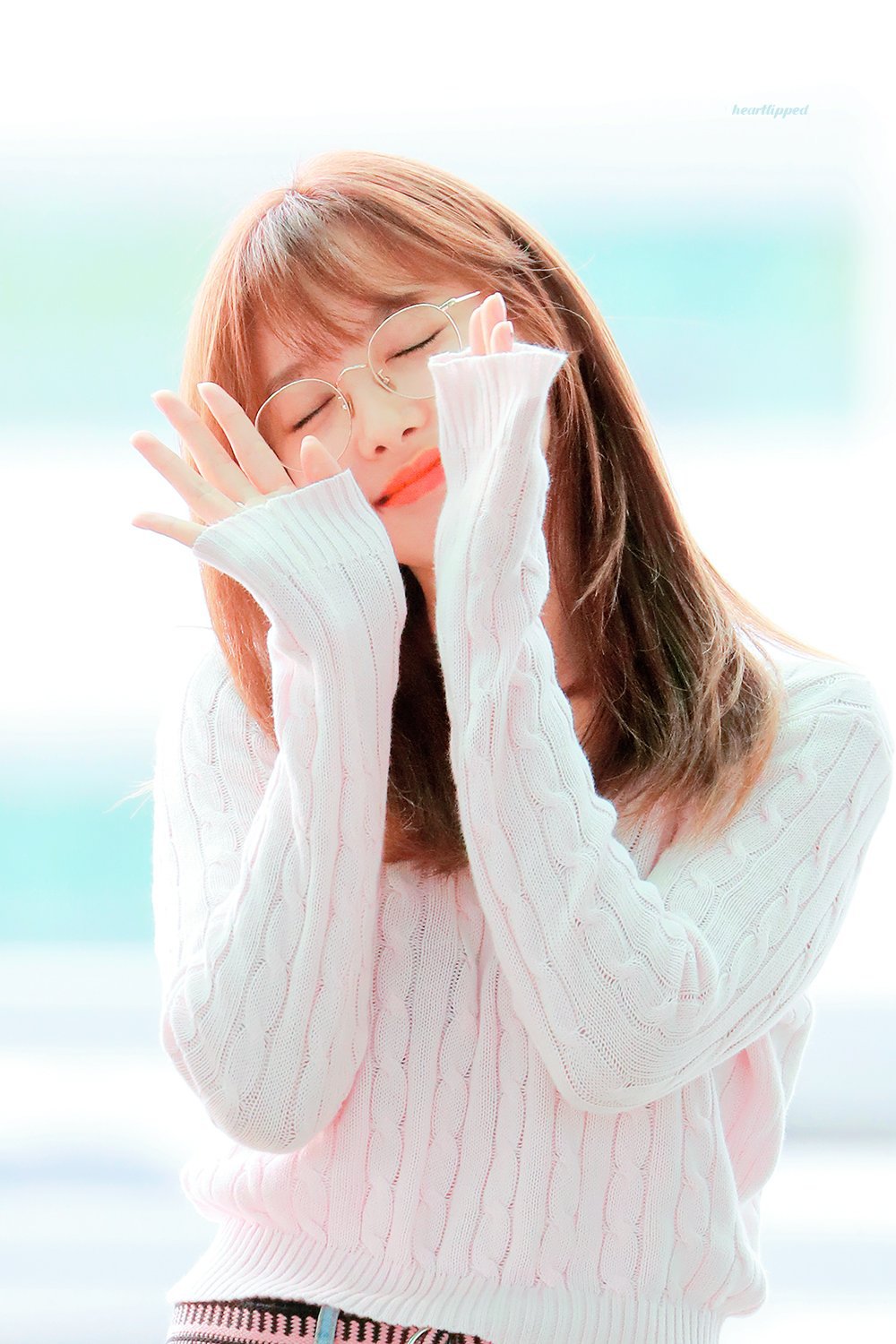 귀여운 동그리 안경을 쓴 트와이스 나연.jpgif | 인스티즈