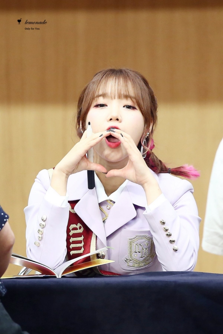 양갈래 머리한 아이오아이 멤버 모음 .jpg | 인스티즈