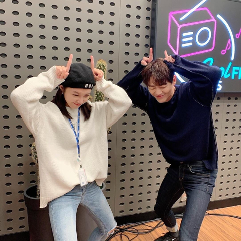 오늘의 모자 쓴 에이핑크 정은지 짱 기여움.jpg | 인스티즈