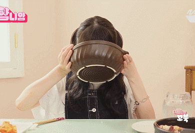 복스럽게 잘먹는 여자친구 예린이 긔여운 먹방.gif | 인스티즈