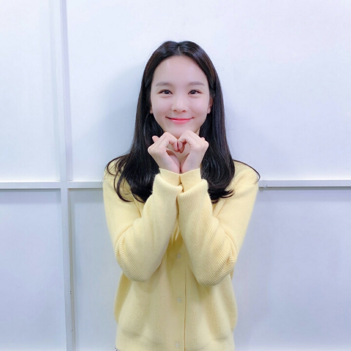 새삼 이쁘고 귀여운 송소희 | 인스티즈