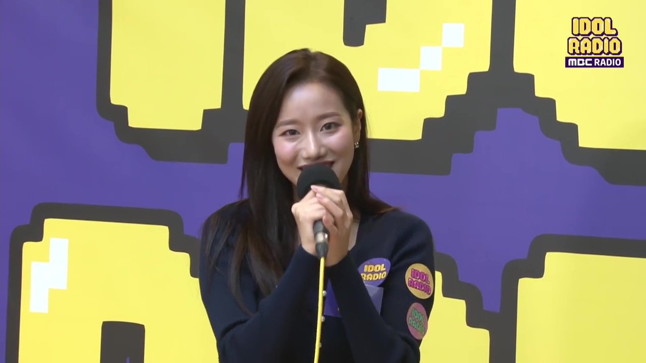 아이돌라디오 출연한 이나은.jpgif | 인스티즈