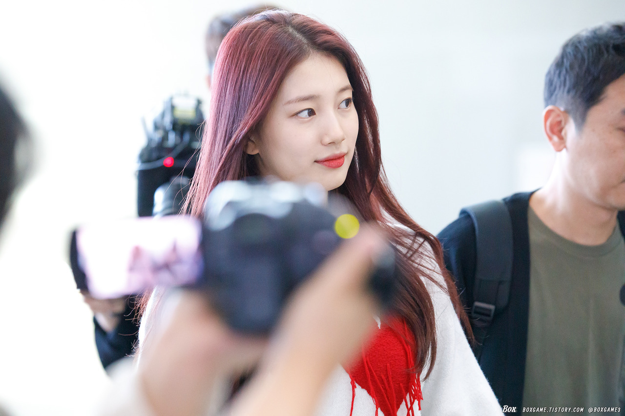 어제 인천공항 포니테일 수지.jpg | 인스티즈