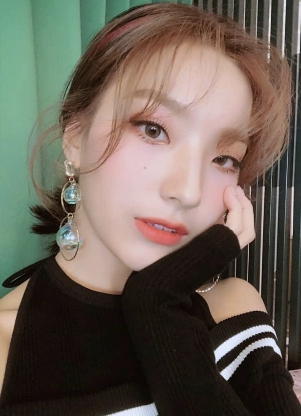 프로미스나인 이새롬 | 인스티즈