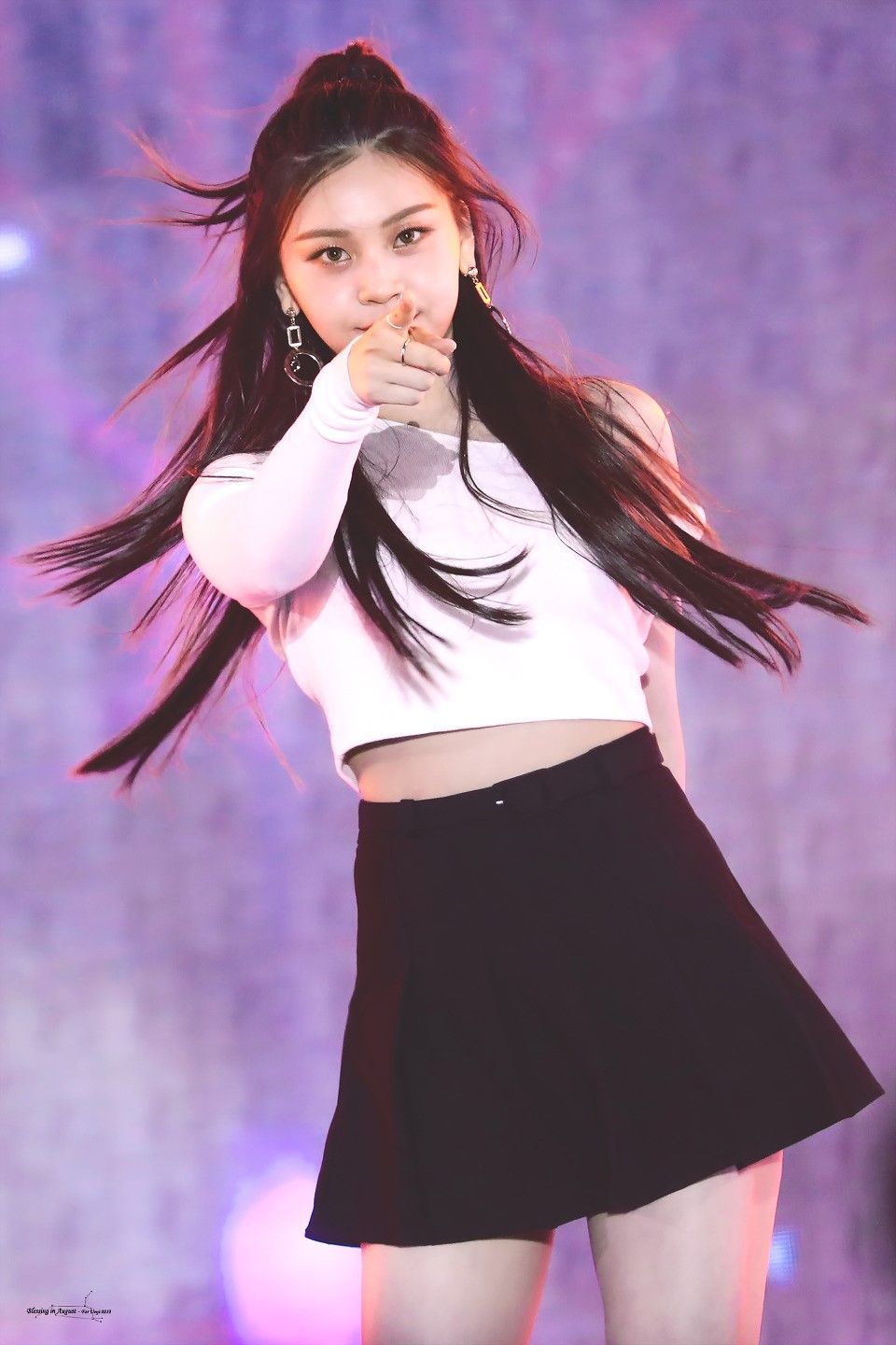 은근히 미인인 듯한 여자친구 엄지.jpgif | 인스티즈