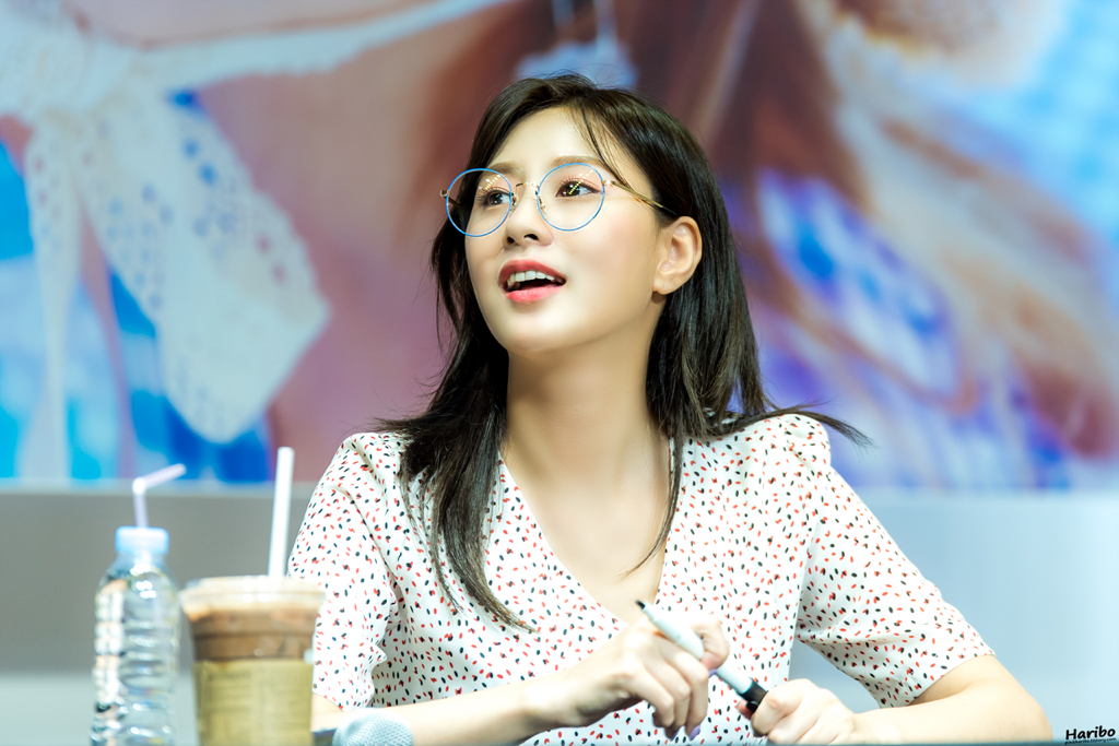 [에이핑크] 자몽 에이드 마셔서 하영이 | 인스티즈