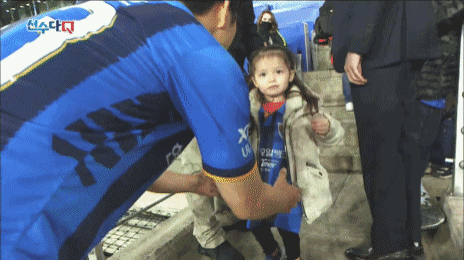 박주호 한국 복귀에 대한 안나의 반응, 슈돌 출연 이유.gif (나은이 건후) | 인스티즈