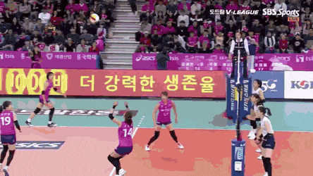시합 중에 내 딸이 공격하는데 그걸 막는게 내 딸일 때.gif | 인스티즈