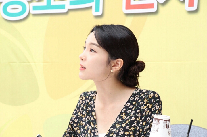 새삼 이쁘고 귀여운 송소희 | 인스티즈