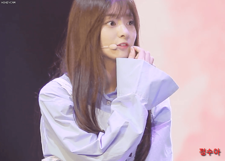 프로미스나인 이나경.gif | 인스티즈