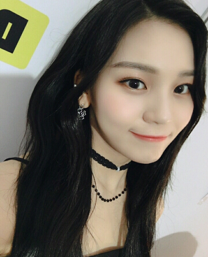 여자친구 엄지.insta | 인스티즈